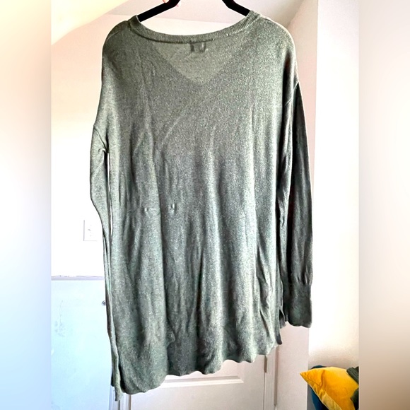 A New Day Sweater Green - Picture 5 of 6